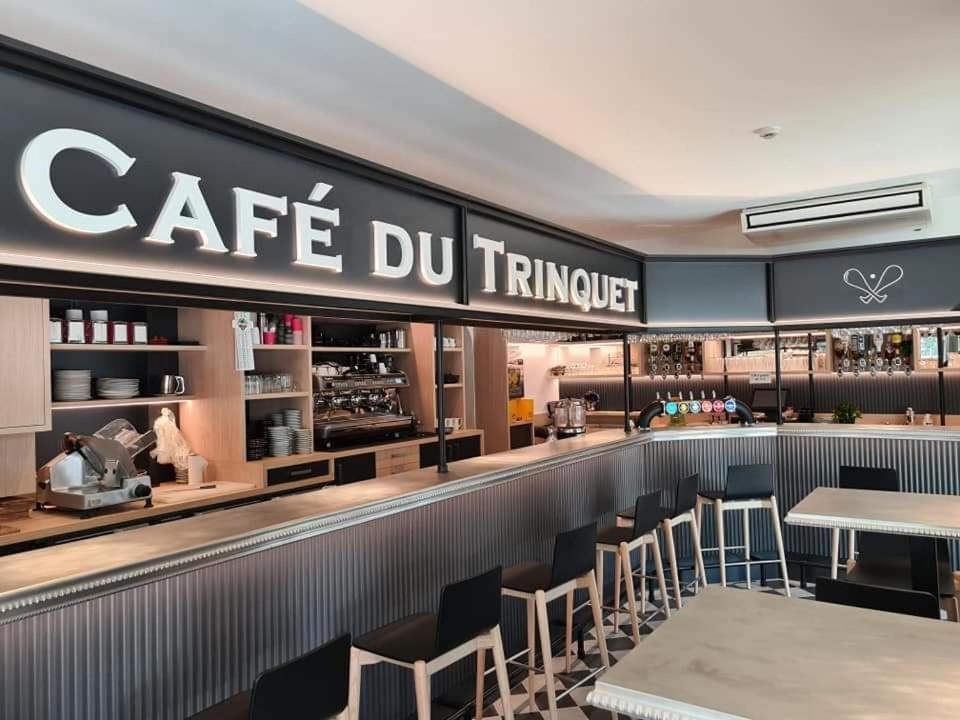 Hotel-Cafe Du Trinquet Cambo-les-Bains Exterior photo